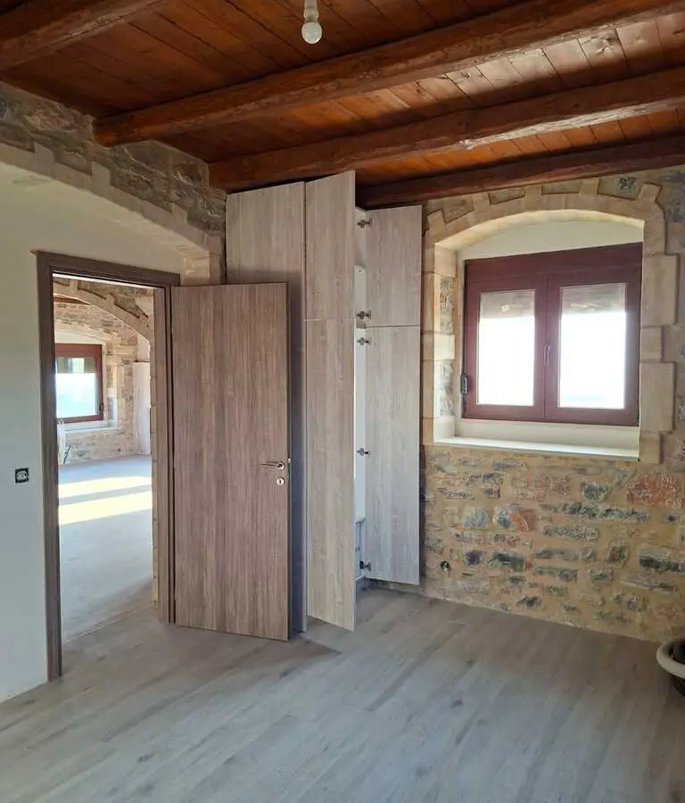 5-bedroom Detached House In Gazi, Greece (220 M²)
