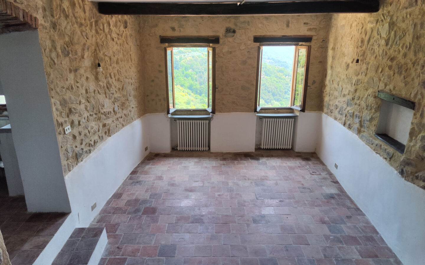 B60 Renovated Apartment With Panoramic View – 80 Sqm, No Condo Feestitle: 1 Beds Renovated Apartment, Panoramic View,