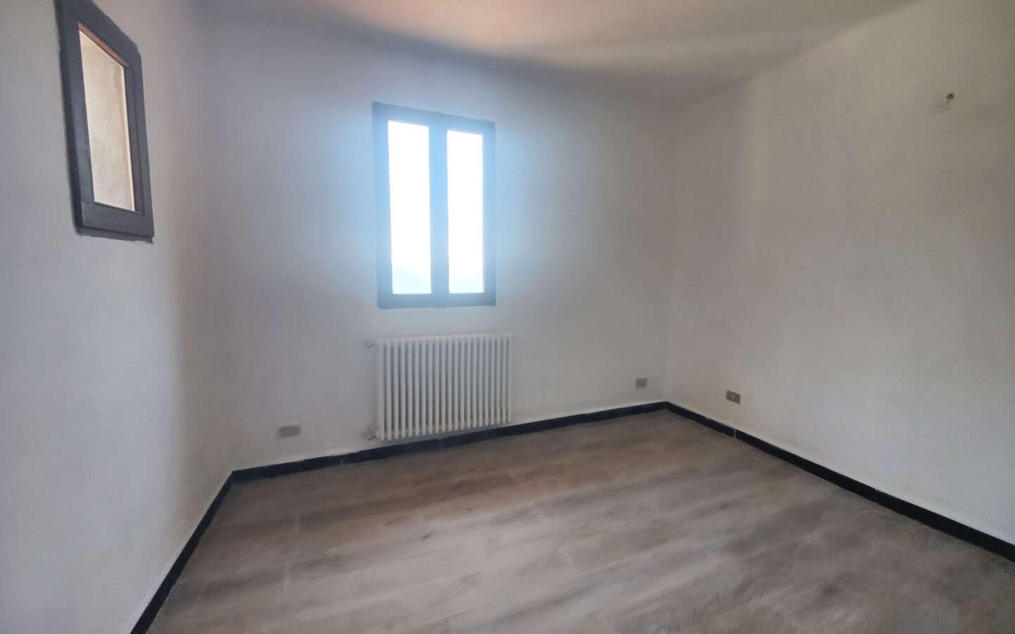 B60 Renovated Apartment With Panoramic View – 80 Sqm, No Condo Feestitle: 1 Beds Renovated Apartment, Panoramic View,