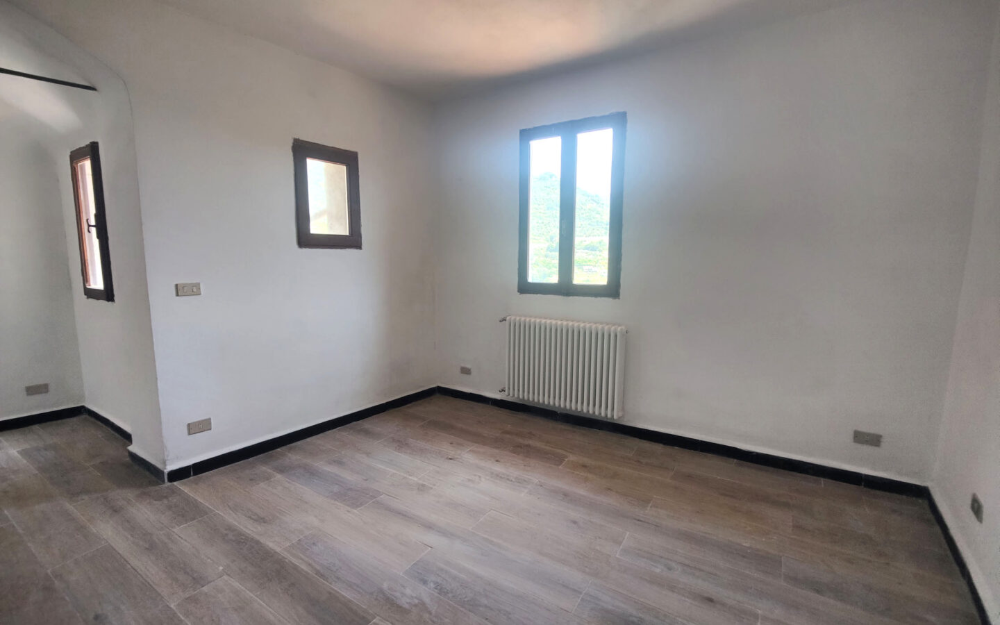 B60 Renovated Apartment With Panoramic View – 80 Sqm, No Condo Feestitle: 1 Beds Renovated Apartment, Panoramic View,