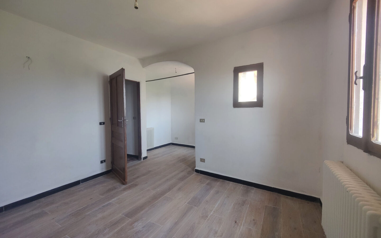 B60 Renovated Apartment With Panoramic View – 80 Sqm, No Condo Feestitle: 1 Beds Renovated Apartment, Panoramic View,