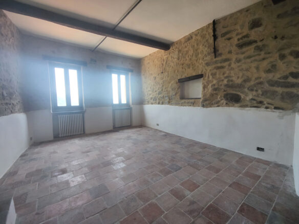 B60 Renovated Apartment With Panoramic View – 80 Sqm, No Condo Fees
