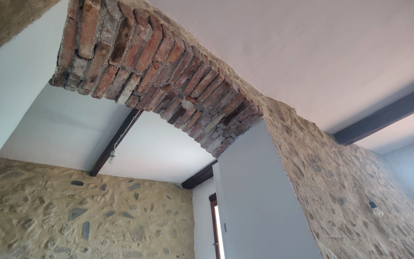 B60 Renovated Apartment With Panoramic View – 80 Sqm, No Condo Feestitle: 1 Beds Renovated Apartment, Panoramic View,