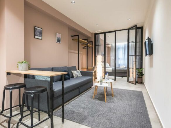 Prime Investment Opportunity In The Heart Of Athens – Fully Licensed Tourist Property