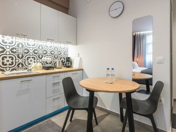 Prime Investment Opportunity In The Heart Of Athens – Fully Licensed Tourist Property