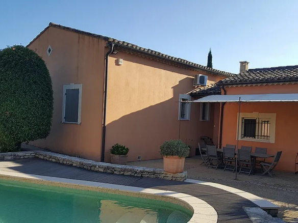 Spacious Villa With Pool And Top-tier Amenities In Cavaillon (84300)