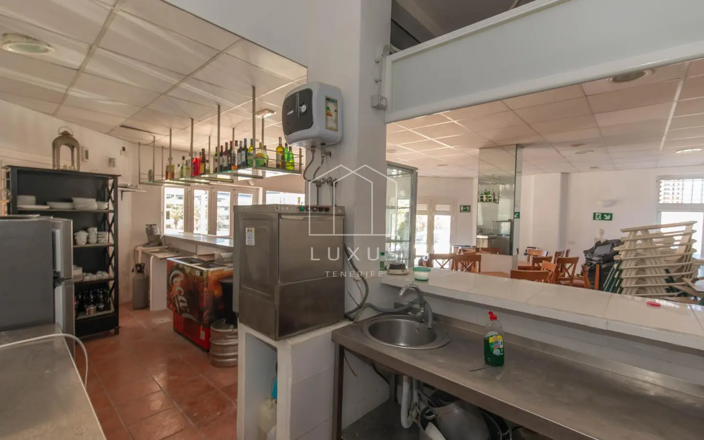 2-bedroom Shop In Puerto De La Cruz, Spain (130 M²)
