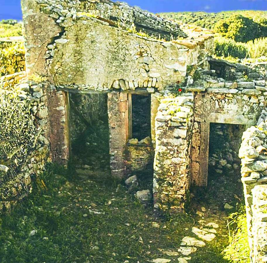 Plot With Stone Building Total Area 120 Sq.m. Kousunari Municipality Of Logothetianika, At Kythira Island.