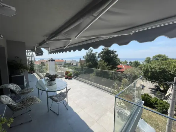 Complex 430 M² In Kavala
