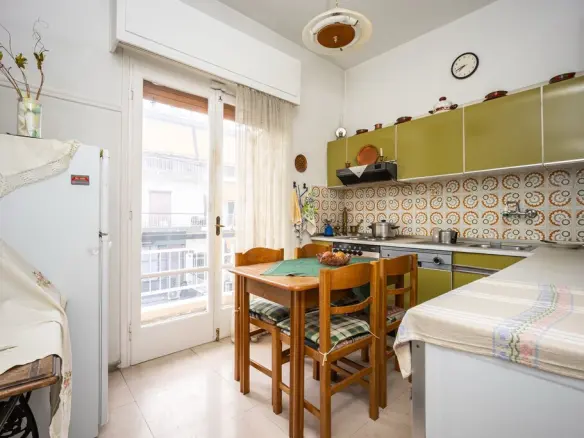 Flat 78 M² In Athens