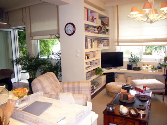 Maisonette 207 M² In Athens