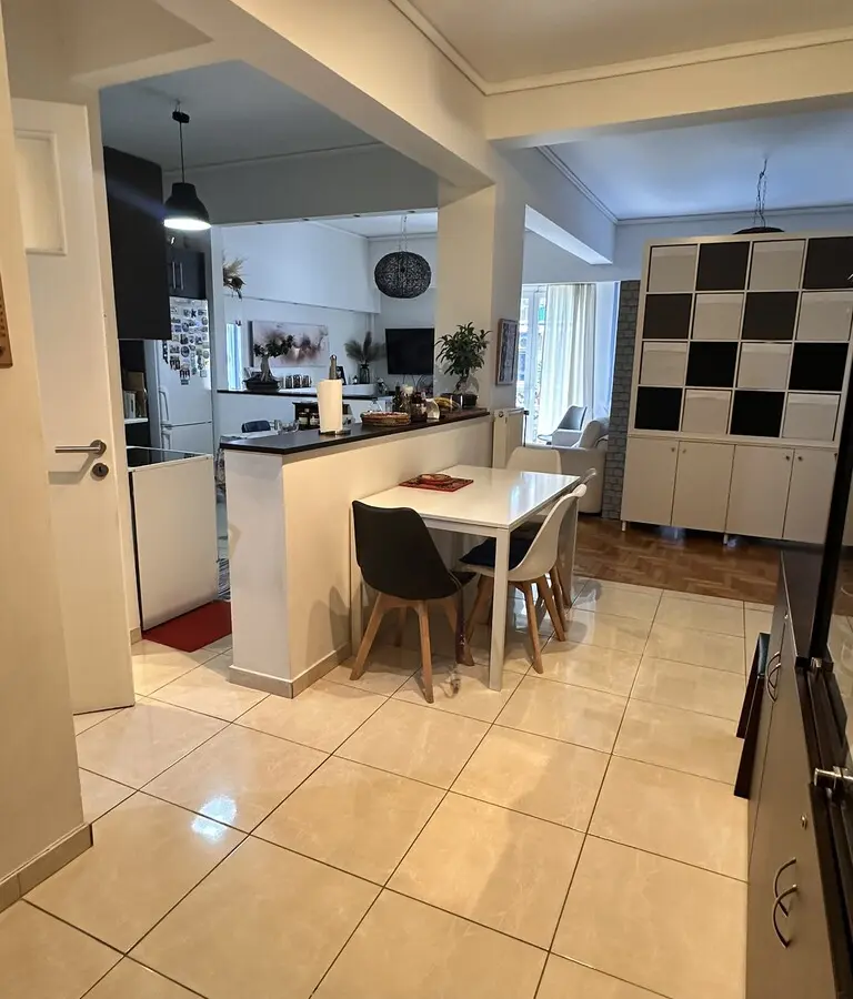 Flat 105 M² In Athens