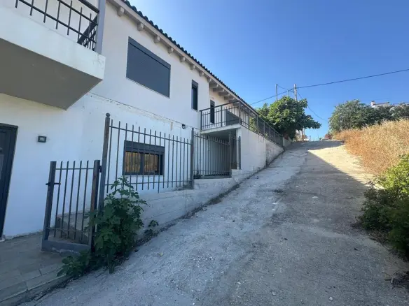 Detached House 230 M² In Athens