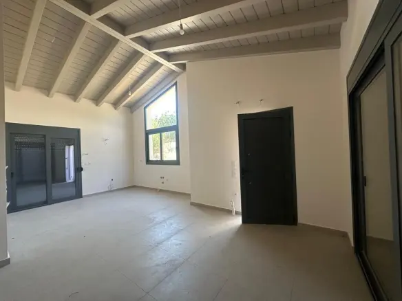 Detached House 230 M² In Athens