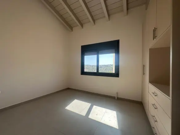 Detached House 230 M² In Athens