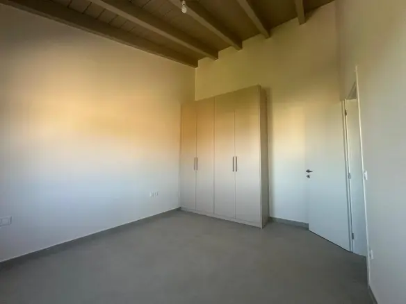 Detached House 230 M² In Athens