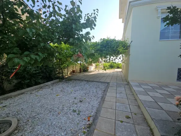 4-bedroom Villa In Kassandra, Greece (288 M²)