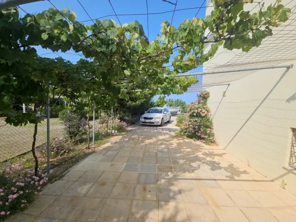 4-bedroom Villa In Kassandra, Greece (288 M²)