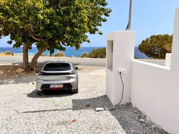 Business 144 M² In Crete