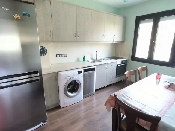 Detached House 220 M² On The Olympic Coast