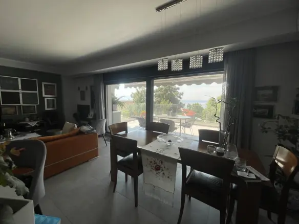 Complex 430 M² In Kavala
