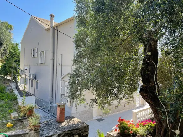 Detached House 209 M² In Corfu