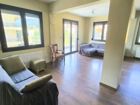 Detached House 220 M² On The Olympic Coast
