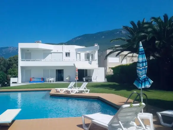 Detached House 215 M² In Attica