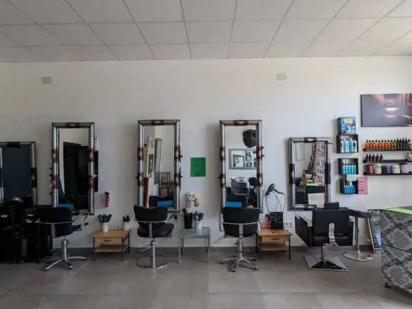 Commercial In Lo Crispin, Spain (69 M²)