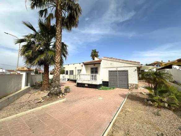 3-bedroom Detached Villa In Ciudad Quesada, Spain (138 M²)