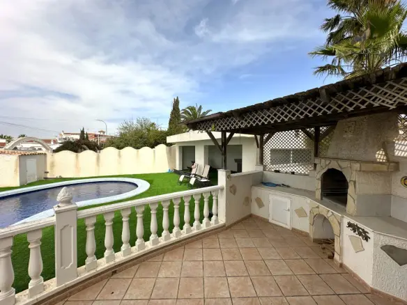 3-bedroom Detached Villa In Ciudad Quesada, Spain (138 M²)