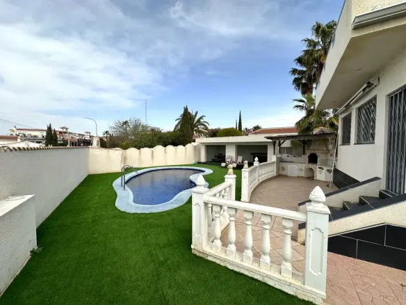 3-bedroom Detached Villa In Ciudad Quesada, Spain (138 M²)