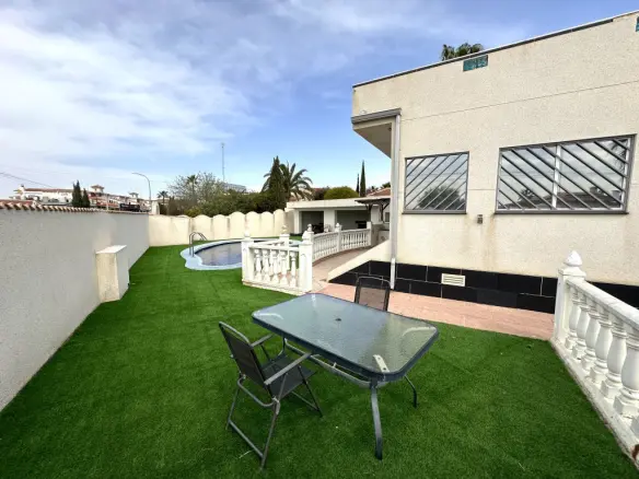 3-bedroom Detached Villa In Ciudad Quesada, Spain (138 M²)