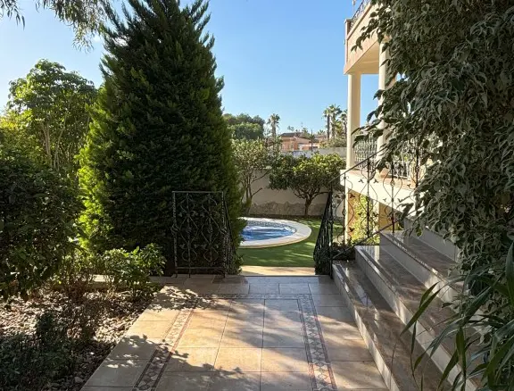 5-bedroom Detached Villa In Ciudad Quesada, Spain (360 M²)