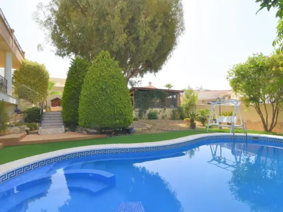 5-bedroom Detached Villa In Ciudad Quesada, Spain (360 M²)