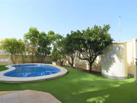 5-bedroom Detached Villa In Ciudad Quesada, Spain (360 M²)