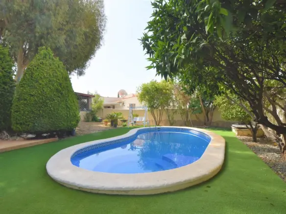 5-bedroom Detached Villa In Ciudad Quesada, Spain (360 M²)