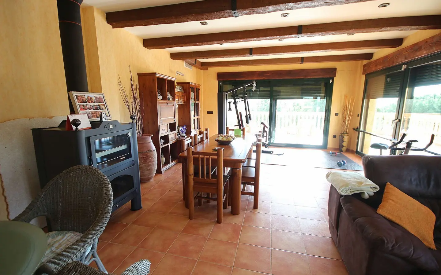4-bedroom Detached Villa In Petrer, Spain (550 M²)