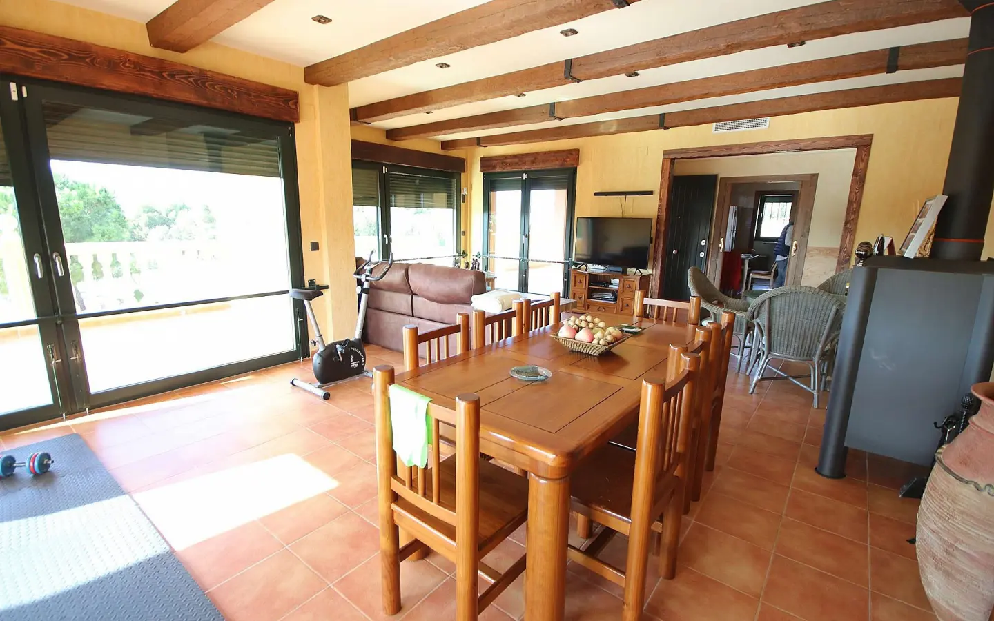 4-bedroom Detached Villa In Petrer, Spain (550 M²)