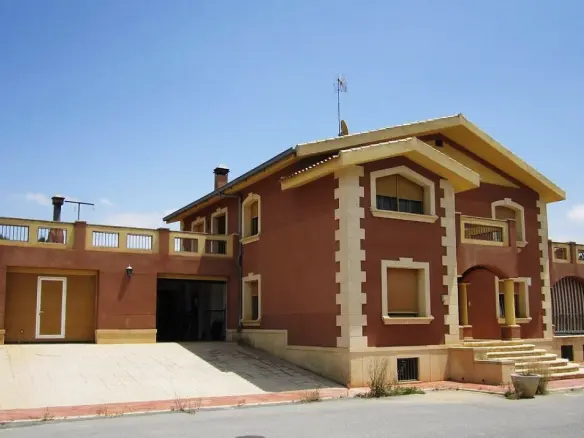 6-bedroom Detached Villa In Yecla, Spain (501 M²)