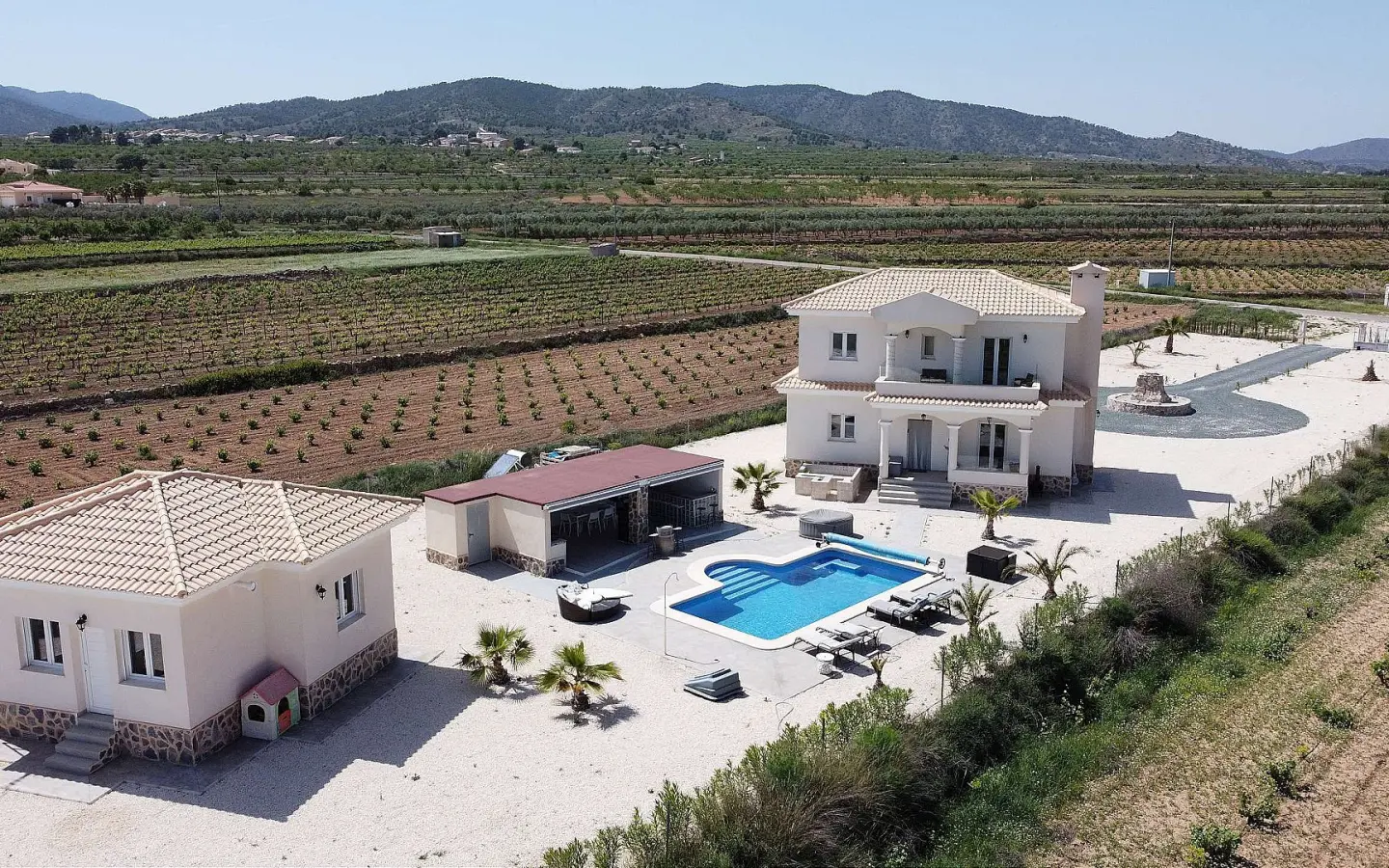 4-bedroom Detached Villa In Pinoso, Spain (150 M²)