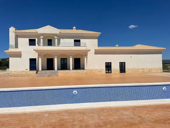 4-bedroom Detached Villa In Pinoso, Spain (225 M²)