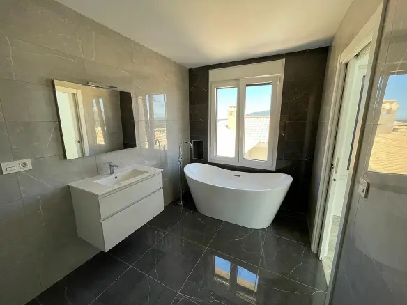 4-bedroom Detached Villa In Pinoso, Spain (225 M²)