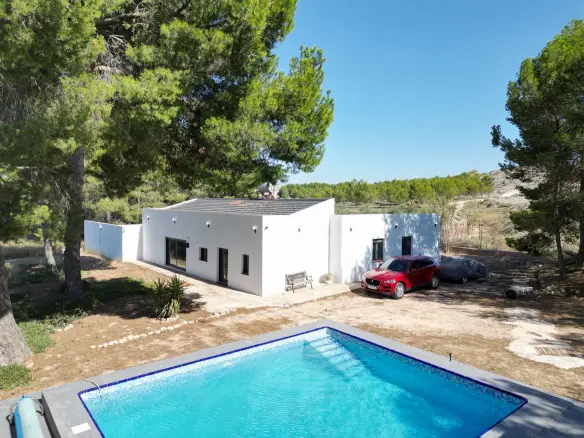 4-bedroom Detached Villa In Villena, Spain (216 M²)