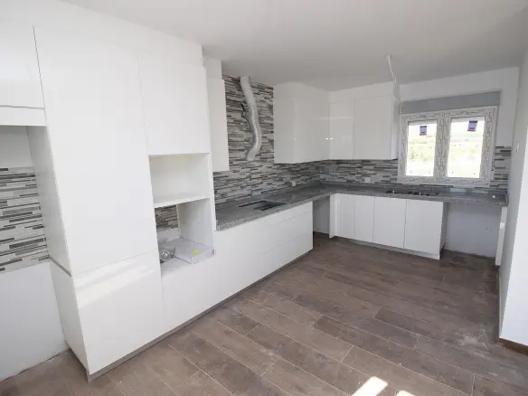 4-bedroom Detached Villa In Pinoso, Spain (150 M²)