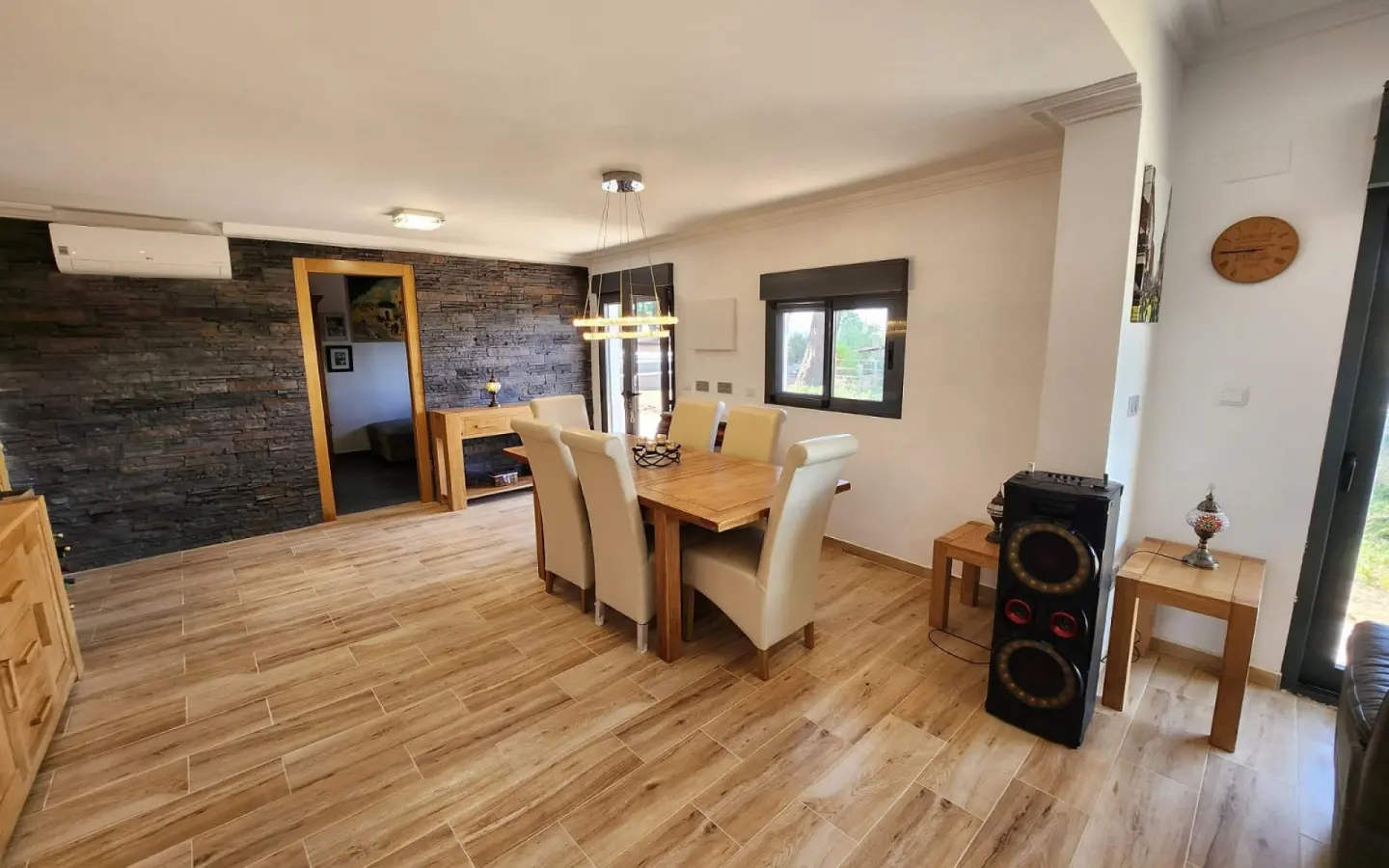 4-bedroom Detached Villa In Villena, Spain (216 M²)