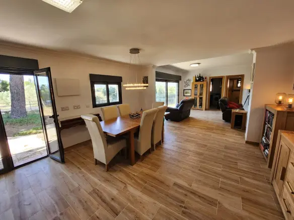 4-bedroom Detached Villa In Villena, Spain (216 M²)
