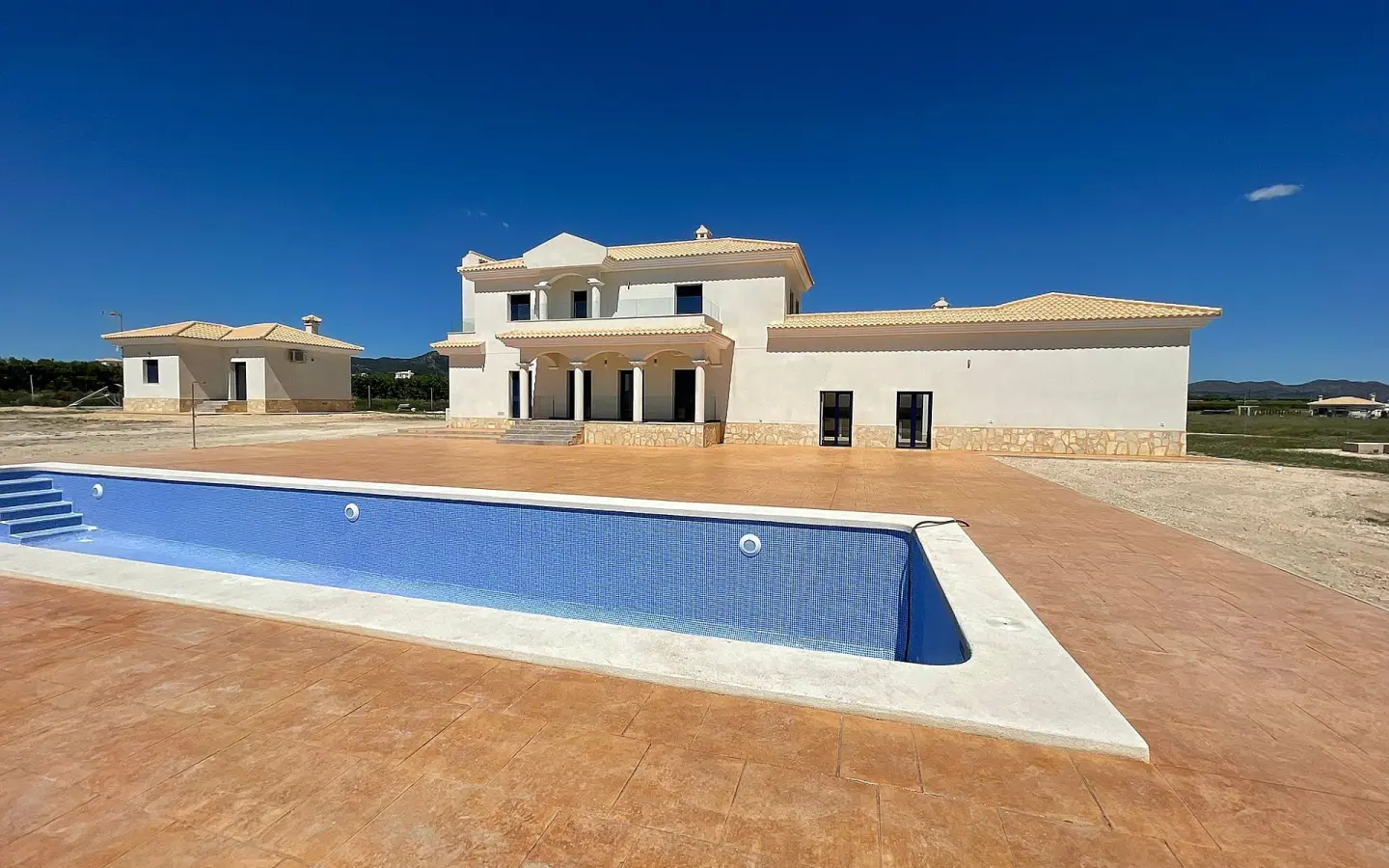 4-bedroom Detached Villa In Pinoso, Spain (225 M²)