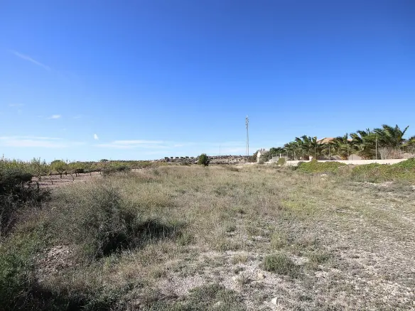 Land In Macisvenda, Spain (5.871 M² Plot)