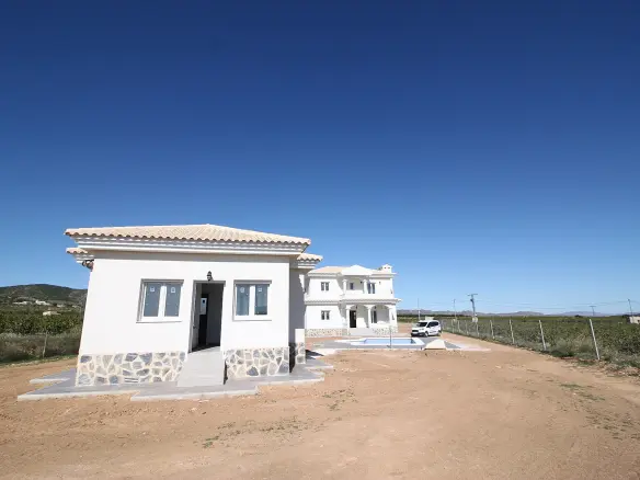 4-bedroom Detached Villa In Pinoso, Spain (150 M²)